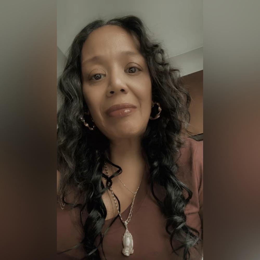 Meet your Posher, Adrienne